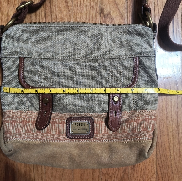 Fossil shoulder bag, size 12"x"11" - Picture 3 of 16